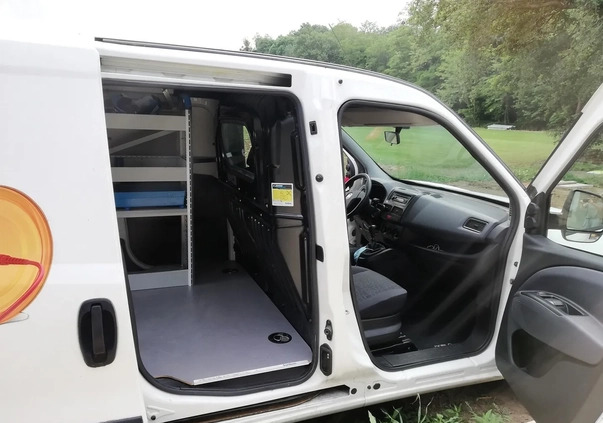 Fiat Doblo cena 28900 przebieg: 132000, rok produkcji 2014 z Szczebrzeszyn małe 191